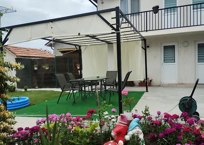 Casa Georgeta 2 Mai-Punct Gastronomic Local-Arome Dobrogene